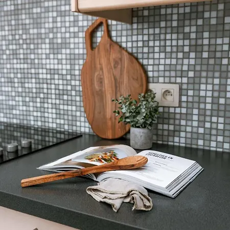 Apartman Huswell - Spacious With Terrace, Pets Are Welcome *