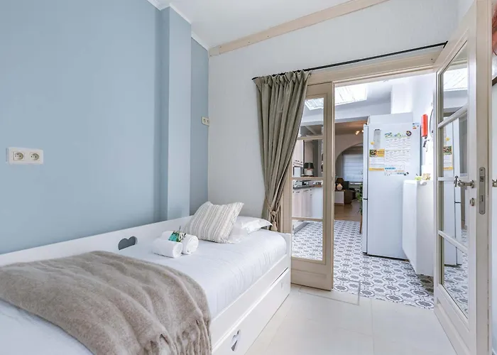 Casiola - Spacious With Terrace, Pets Are Welcome Apartment