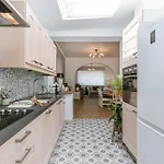 Casiola - Spacious With Terrace, Pets Are Welcome Apartmán *