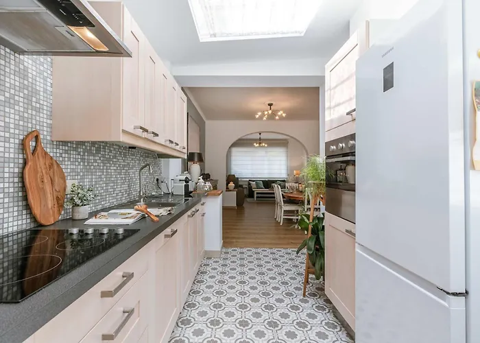 Casiola - Spacious With Terrace, Pets Are Welcome Appartement *